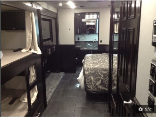 2016 Lonestar Triple Slide Renegade XL Bunk Model, 2 Full Baths, 71K Miles - Image 9
